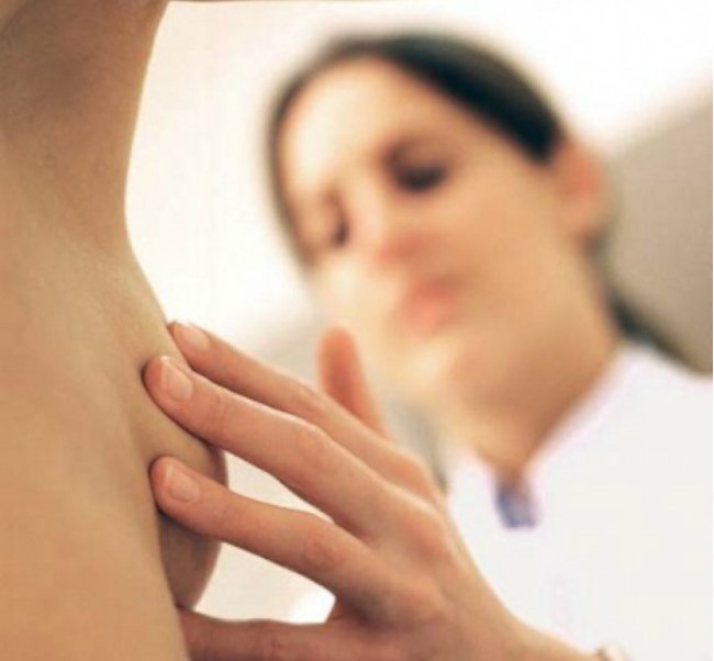 обследование груди маммологом